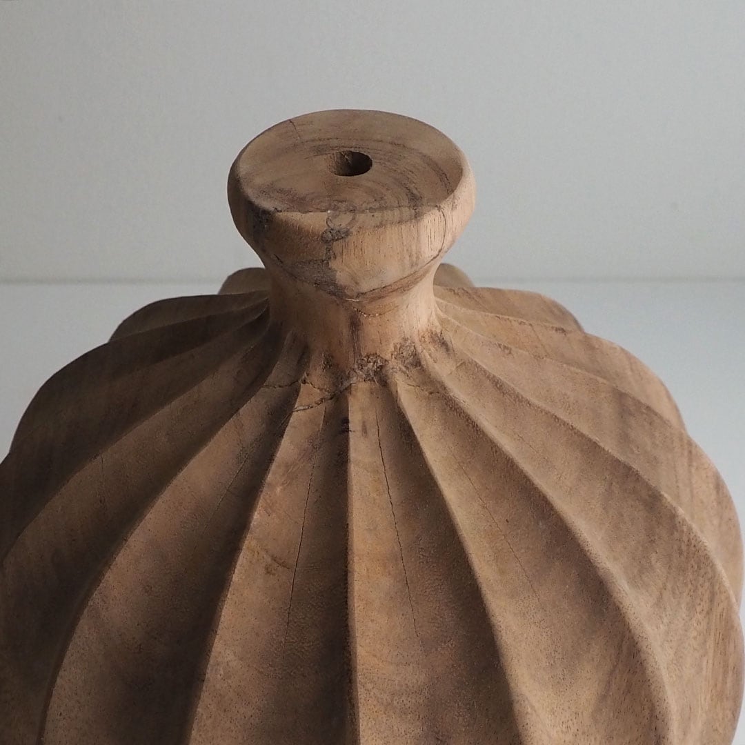 Puinen vaasi, pyöreä (kaiverrettu) - Image 3