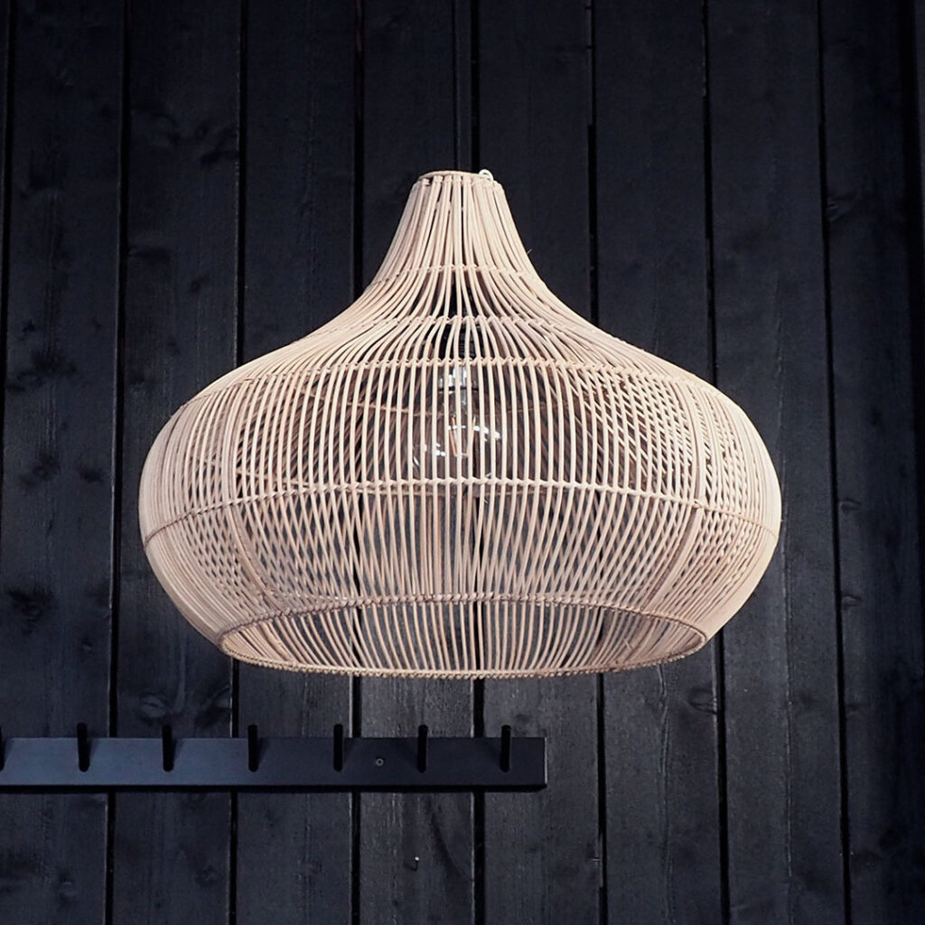 rottinkivalaisin-kakadu-m-1