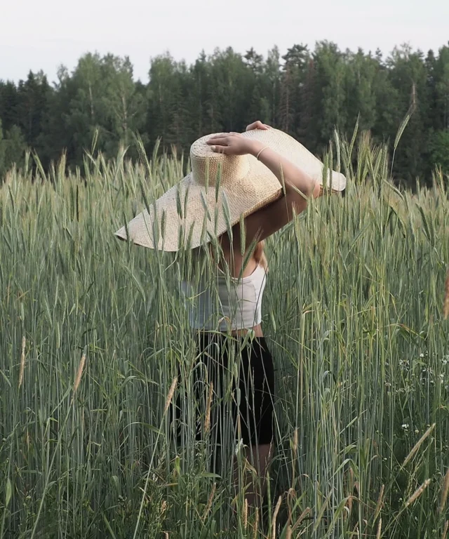 KESÄKUUN LÖYDÖT | Kesäkuun upeat erikoisedut on koottu verkkokaupan löytötuotteisiin 🌿 Näillä kesäfiilis löytyy ihan itsestään 💛

P.s. Jos ei olkihattu löydä paikkaa päästä, niin ehkä mökin seinältä - tai juhlasankarin päästä nyt ainakin.

#kesäfiilis